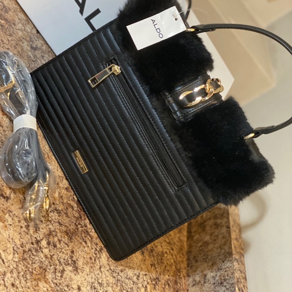 It is designed for the wonder women....hand bag 💼 - Picture 2 of 2